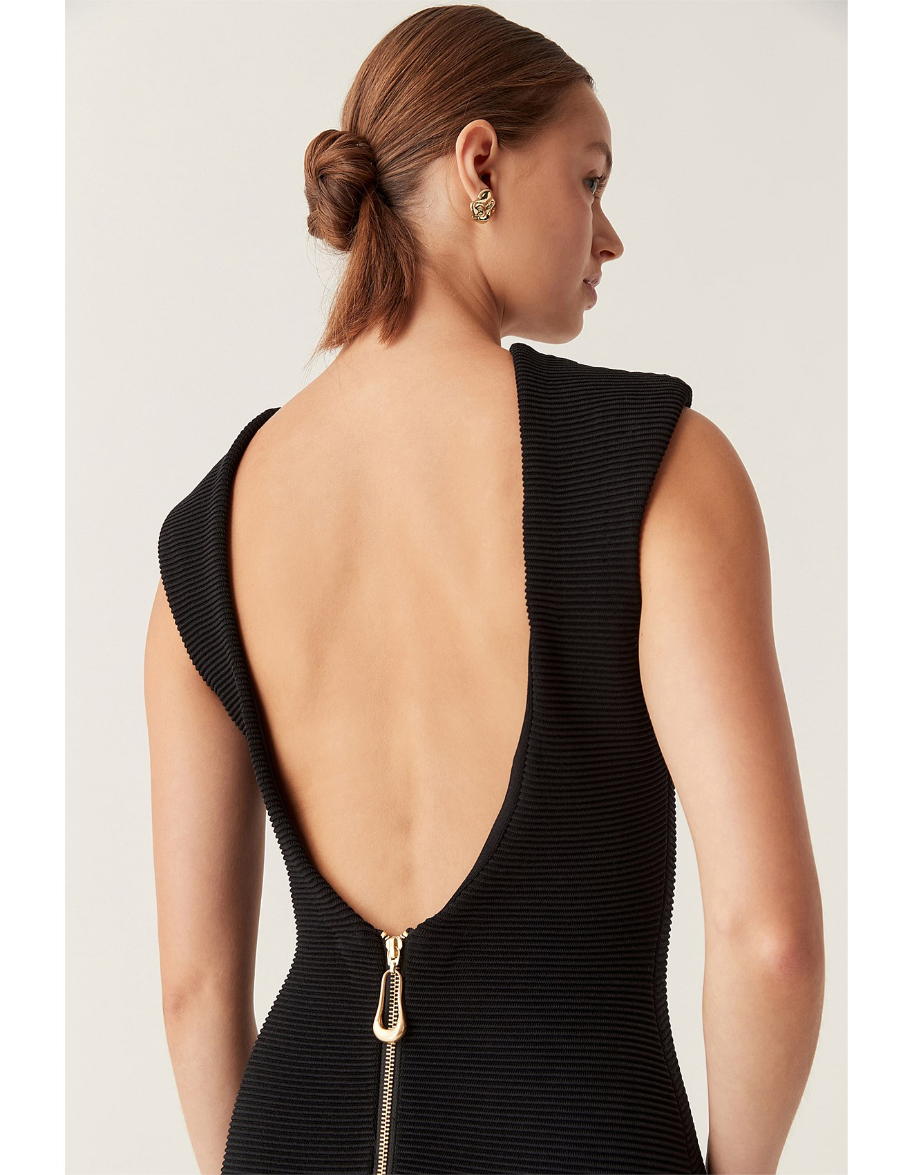 Noir Midi Dress - CuroStep