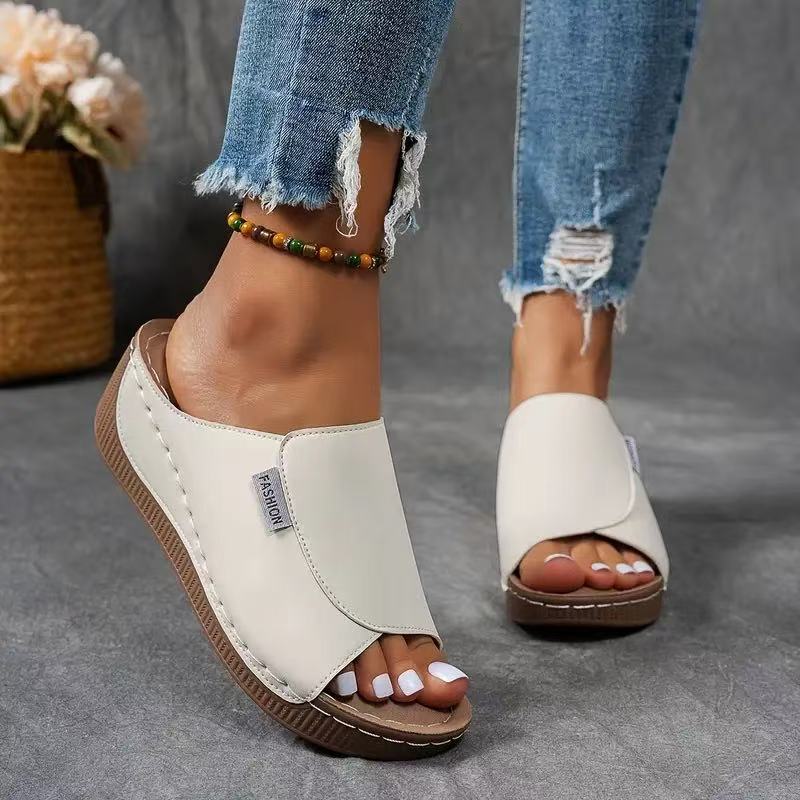 ByNovella | Orthopaedic Non Slip Sandals - CuroStep