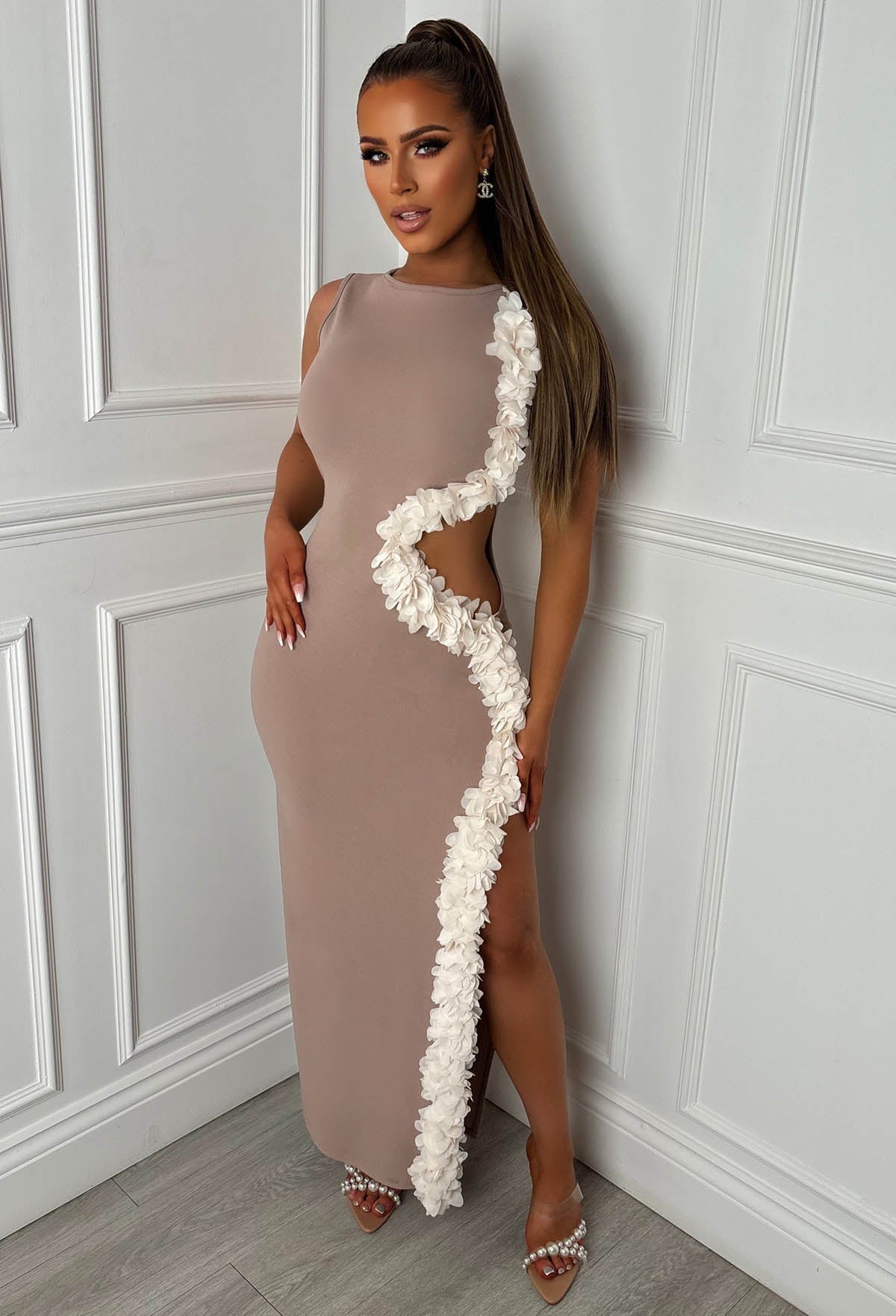 Sanna's Cut Out Maxi Dress - CuroStep