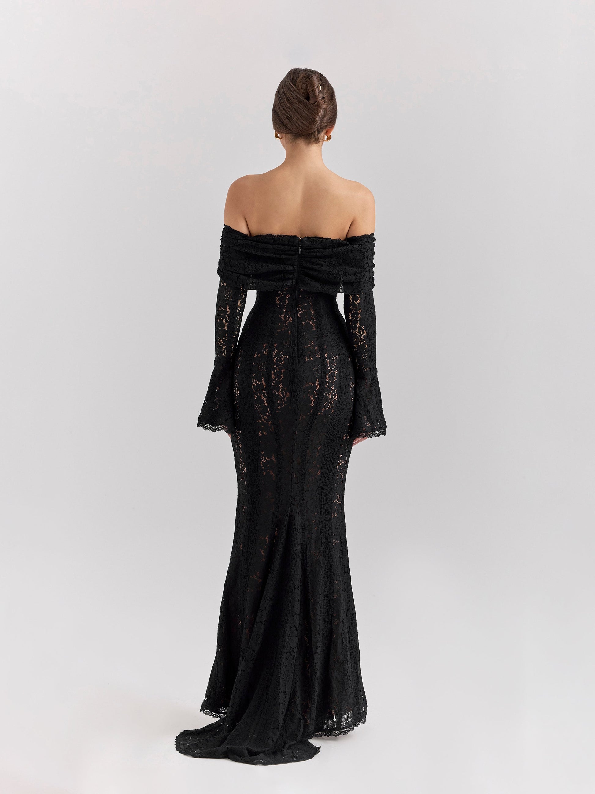 Catherine Lace Maxi Dress - CuroStep